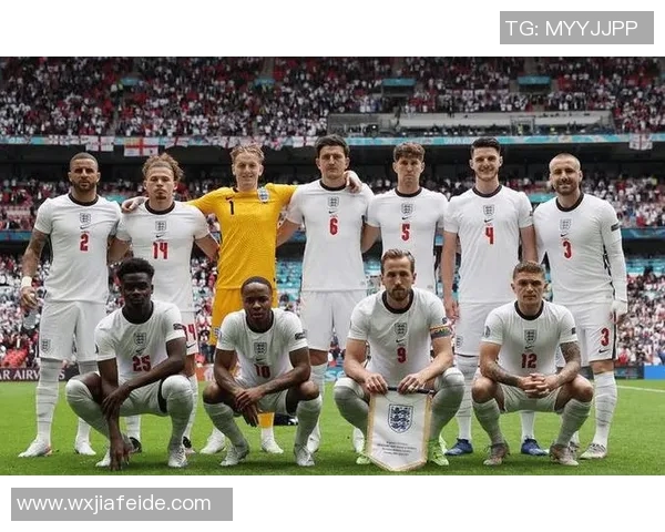 历届帅哥足球明星汇总及其辉煌成就回顾分析