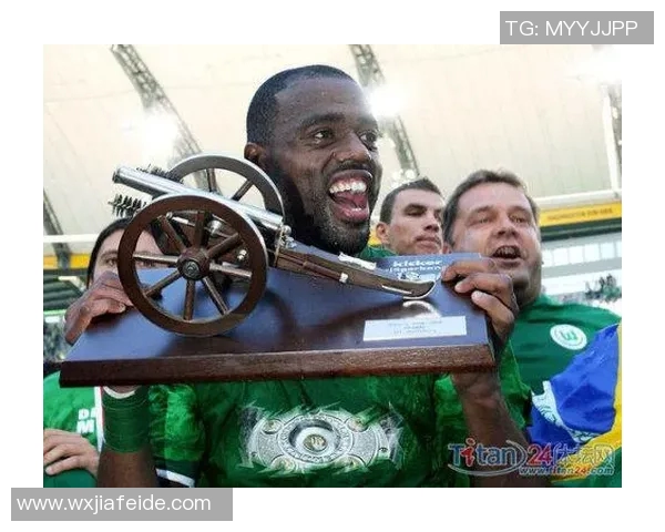 巴蒂斯塔足球明星的传奇之路与辉煌成就探秘