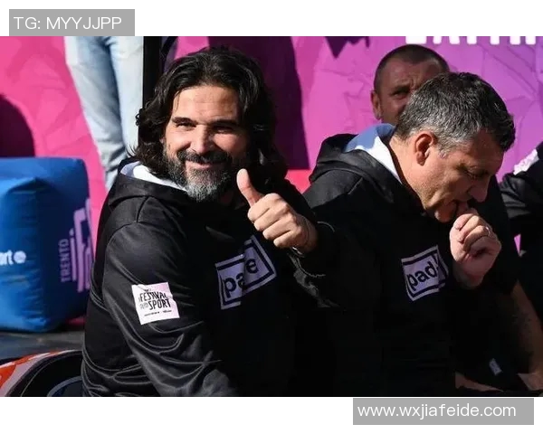 意大利现役8号足球明星的辉煌历程与场上表现分析